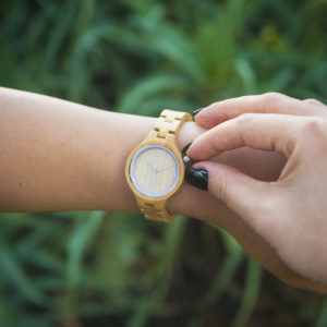 שעון יד מעץ לנשים דגם Rebecca